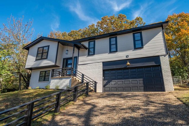 10 Castle Hill Court, Little Rock, AR 72227