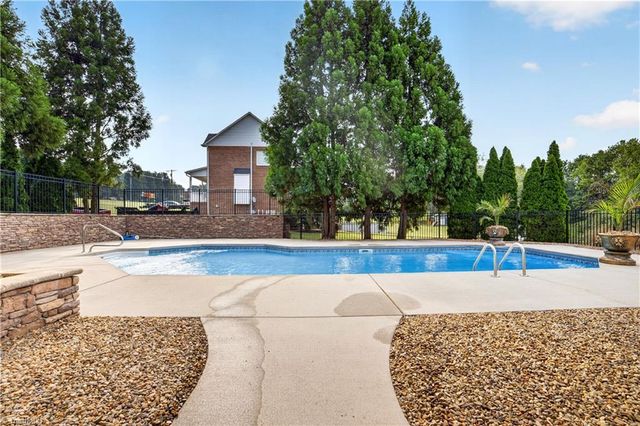 121 Reich Farm Court, Lexington, NC 27295