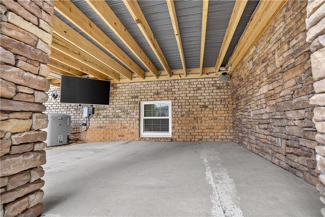 121 Reich Farm Court, Lexington, NC 27295