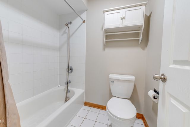 5S735 Park Meadow Drive, Naperville, IL 60540