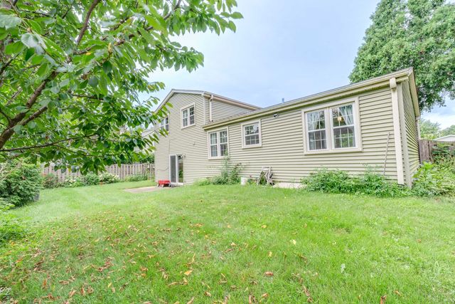 5S735 Park Meadow Drive, Naperville, IL 60540