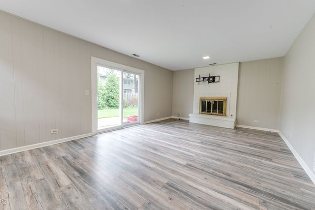 5S735 Park Meadow Drive, Naperville, IL 60540