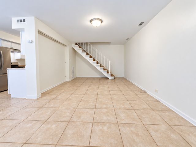 1344 Cove Drive, Prospect Heights, IL 60070
