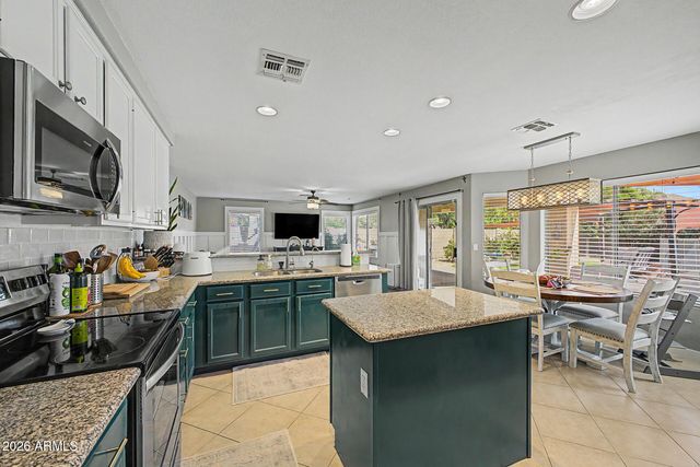 2223 E Torrey Pines Place, Chandler, AZ 85249