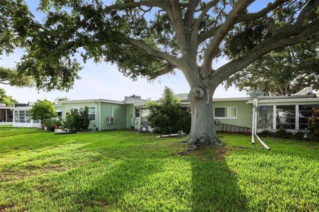 180 SKY LOCH DRIVE W, Dunedin, FL 34698