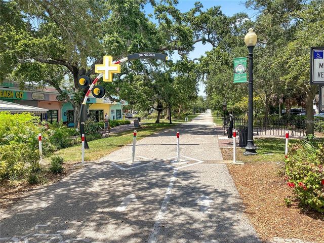 180 SKY LOCH DRIVE W, Dunedin, FL 34698