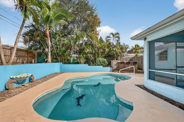 2631 NE Myrtle Street, Jensen Beach, FL 34957