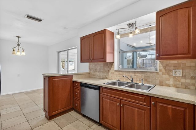 2631 NE Myrtle Street, Jensen Beach, FL 34957