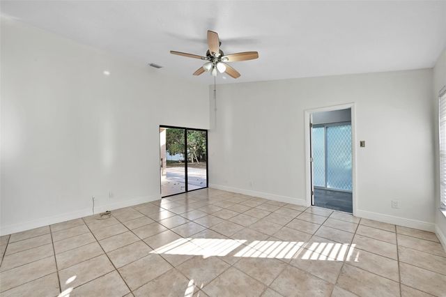 11136 NW 1st Place, Coral Springs, FL 33071