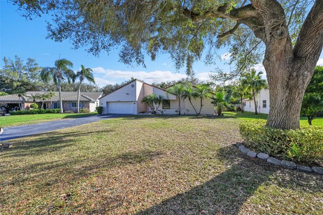 11136 NW 1st Place, Coral Springs, FL 33071