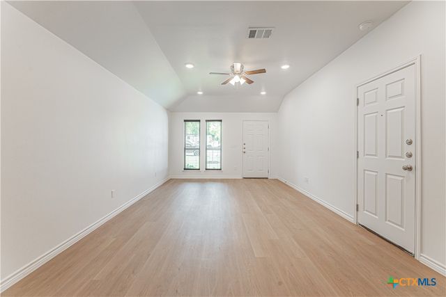 423 E Beeline Ln Lane, Harker Heights, TX 76548