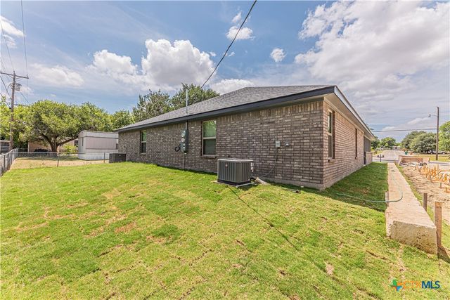 423 E Beeline Ln Lane, Harker Heights, TX 76548