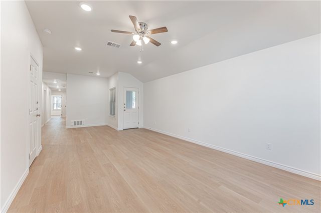 423 E Beeline Ln Lane, Harker Heights, TX 76548