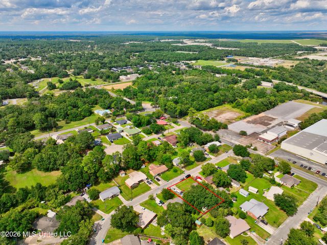 4710 Coronada Avenue, Pascagoula, MS 39581