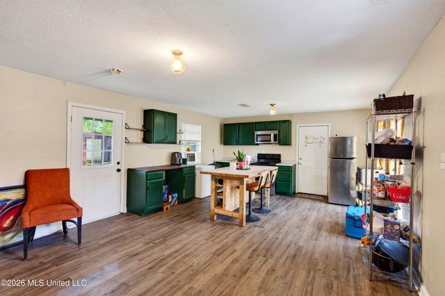 4710 Coronada Avenue, Pascagoula, MS 39581