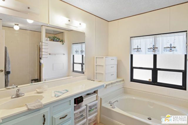 18555 Roberts Road 103, Desert Hot Springs, CA 92241