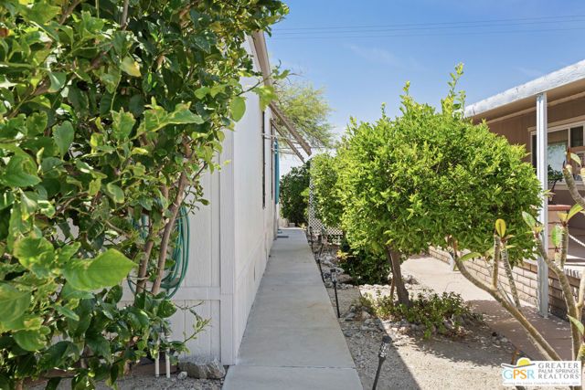 18555 Roberts Road 103, Desert Hot Springs, CA 92241