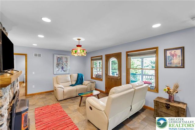 5194 Hamilton S, Hamilton Twp, PA 18353