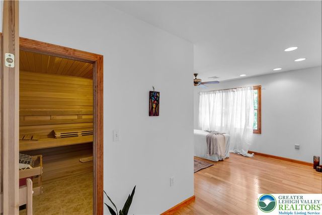 5194 Hamilton S, Hamilton Twp, PA 18353