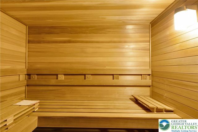 5194 Hamilton S, Hamilton Twp, PA 18353