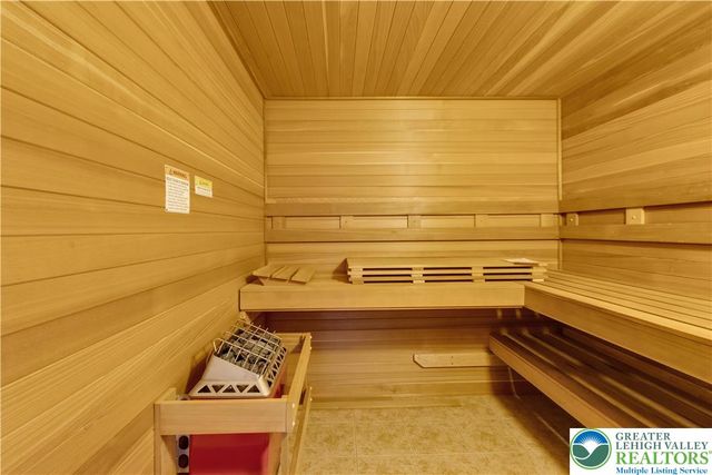 5194 Hamilton S, Hamilton Twp, PA 18353