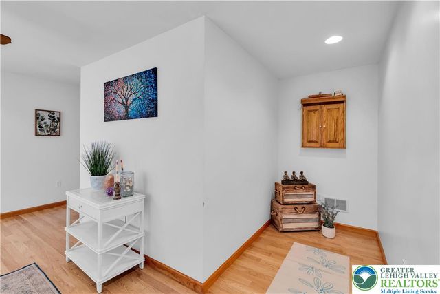 5194 Hamilton S, Hamilton Twp, PA 18353