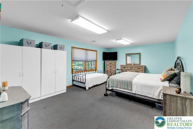 5194 Hamilton S, Hamilton Twp, PA 18353