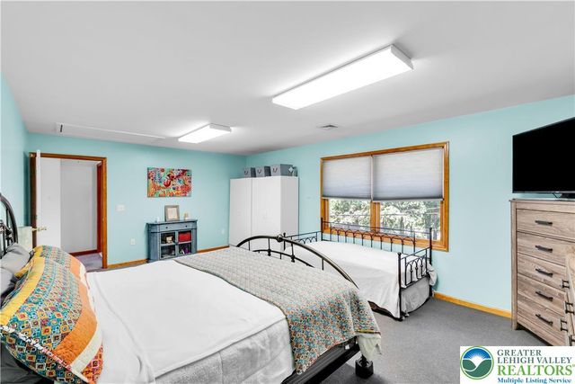 5194 Hamilton S, Hamilton Twp, PA 18353