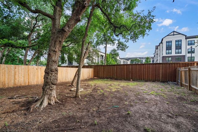 7709 Menchaca RD 14, Austin, TX 78745
