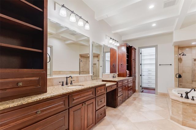 101 Blanco CT, Horseshoe Bay, TX 78657