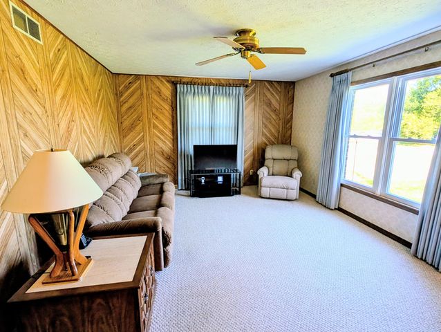 24440 Sisk Road, Circleville, OH 43113