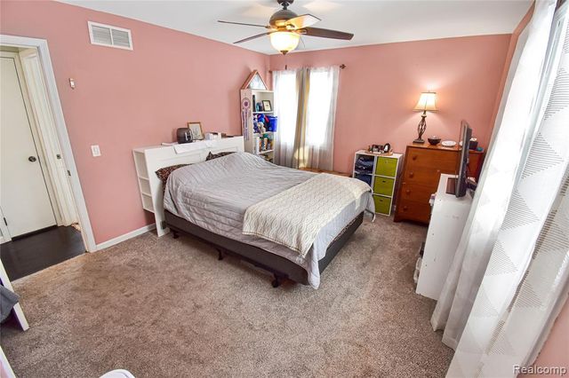 5629 Powderhorn Drive, Kalamazoo, MI 49009