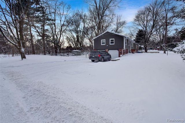 5629 Powderhorn Drive, Kalamazoo, MI 49009