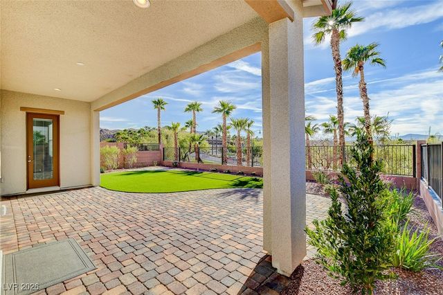 19 Alta Cascata Place, Henderson, NV 89011