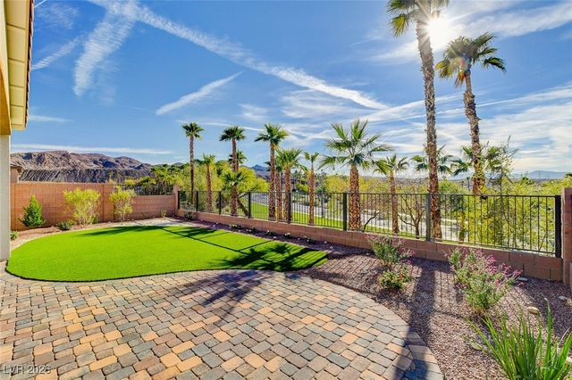 19 Alta Cascata Place, Henderson, NV 89011