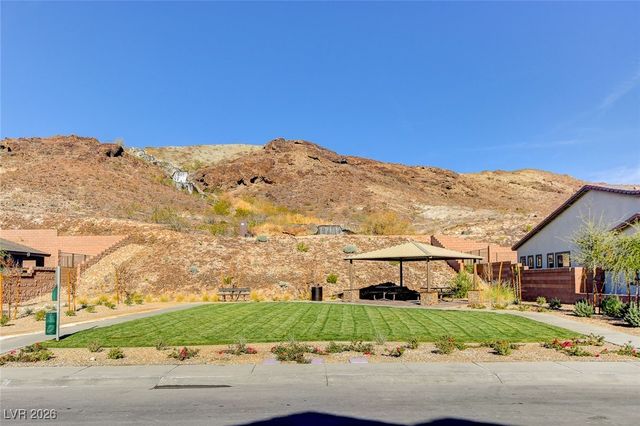 19 Alta Cascata Place, Henderson, NV 89011