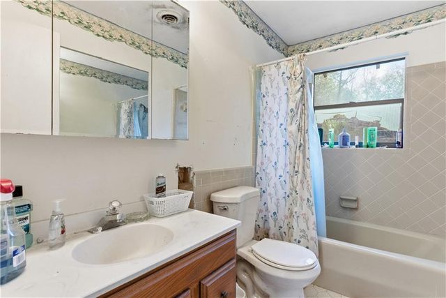 208 King Cotton Road, Brunswick, GA 31525