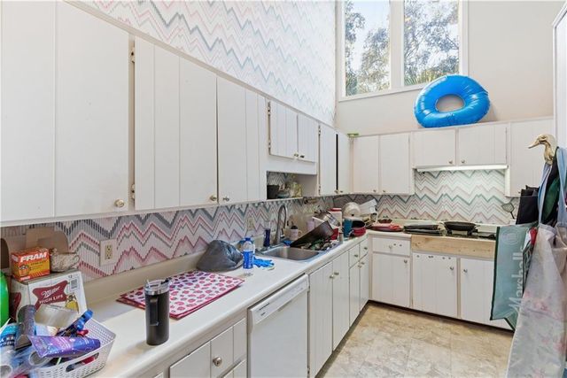 208 King Cotton Road, Brunswick, GA 31525