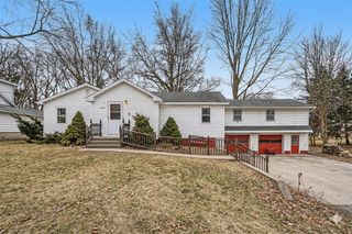 2854 Oak Street, Stevensville, MI 49127