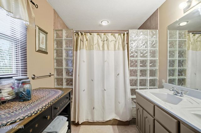 307 Ridge Crest Circle, Lima, OH 45801