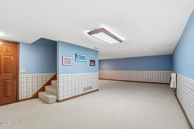 307 Ridge Crest Circle, Lima, OH 45801