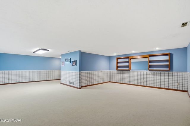 307 Ridge Crest Circle, Lima, OH 45801