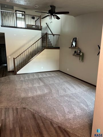 5928 S Bounty Pl, Sioux Falls, SD 57108