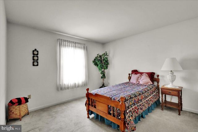 1727 COLONY DR, Reading, PA 19610