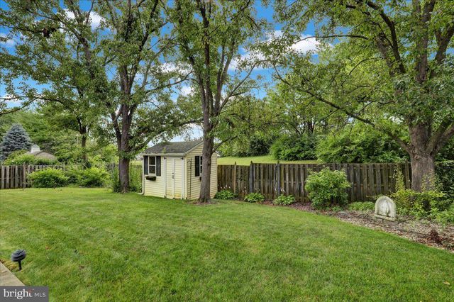 1727 COLONY DR, Reading, PA 19610