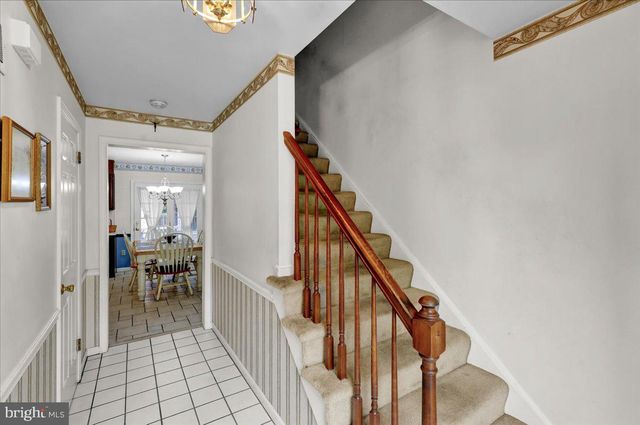 1727 COLONY DR, Reading, PA 19610