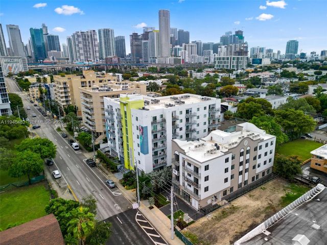 650 SW 1st St 304, Miami, FL 33130