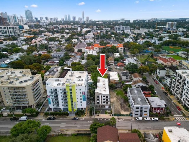 650 SW 1st St 304, Miami, FL 33130