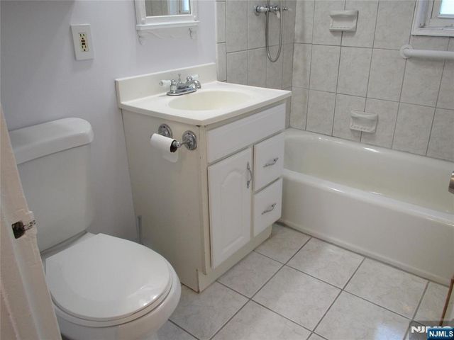 150 Vanderburgh A, Rutherford, NJ 07070