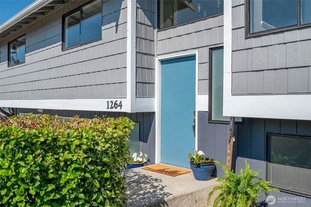 1264 Eagle Crest Drive, Oak Harbor, WA 98277